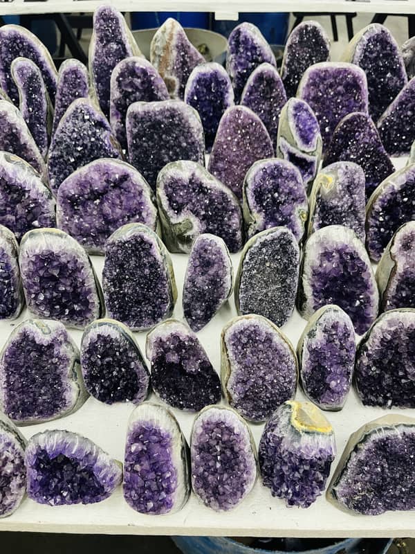 Amethyst Cut Bases QB. Wholesaler min.20kg